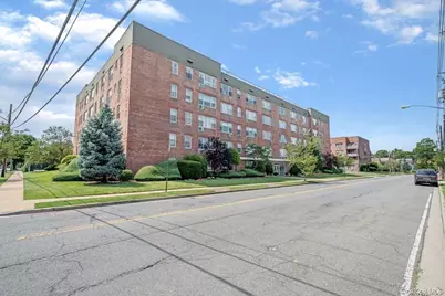 280 Guy Lombardo Avenue #5L, Freeport, NY 11520 - Photo 1