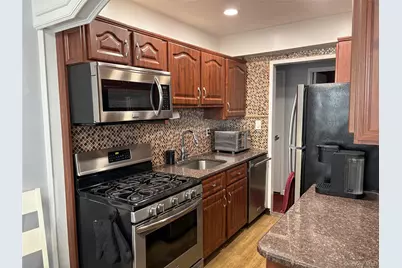 280 Guy Lombardo Avenue #5L, Freeport, NY 11520 - Photo 10