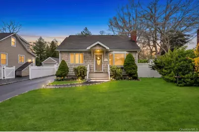 5 Washington Avenue, East Islip, NY 11730 - Photo 2
