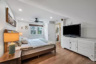 5 Washington Ave, East Islip, NY 11730 - Photo 16