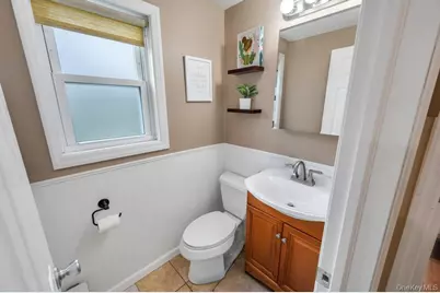 5 Washington Avenue, East Islip, NY 11730 - Photo 18