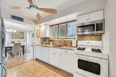 5 Washington Avenue, East Islip, NY 11730 - Photo 8