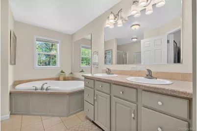4 Lisa Lane, Hopewell Junction, NY 12533 - Photo 16