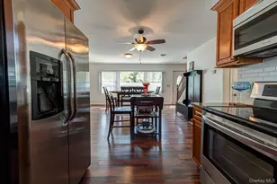69 Chimney Ln, Levittown, NY 11756 - Photo 6