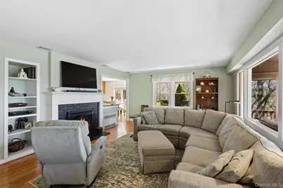3 Summit Drive, Calverton, NY 11933 - Photo 6