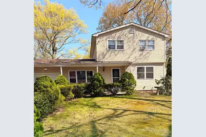 13 Hampton Avenue, Mastic, NY 11950 - Photo 2