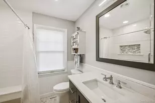 7 Linda Ln, Hampton Bays, NY 11946 - Photo 18