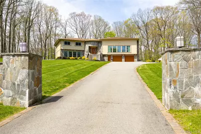 10 Quail Ridge Road, Hyde Park, NY 12538 - Photo 2