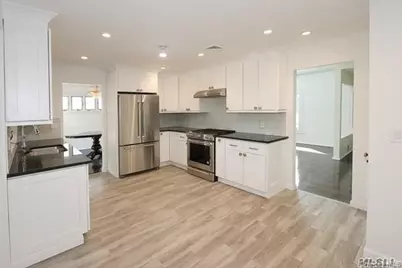 5 Gilbert Road, Great Neck, NY 11024 - Photo 10