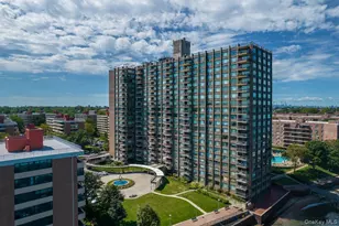 166-25 Powells Cove Blvd, Whitestone, NY 11357 - Photo 2