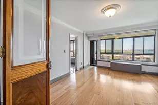 166-25 Powells Cove Blvd, Whitestone, NY 11357 - Photo 36