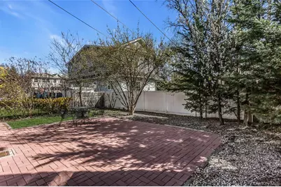 46 Sagamore Hill Drive, Port Washington, NY 11050 - Photo 16