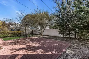 46 Sagamore Hill Dr, Port Washington, NY 11050 - Photo 16