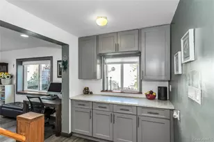46 Sagamore Hill Dr, Port Washington, NY 11050 - Photo 6