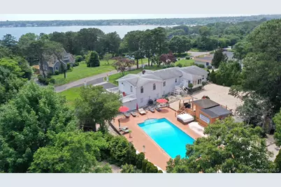 5 Huckleberry Lane E, Hampton Bays, NY 11946 - Photo 1