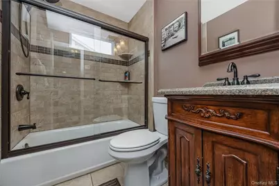 25 Cape Road, Amityville, NY 11701 - Photo 12