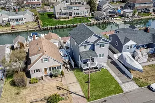 25 Cape Rd, Amityville, NY 11701 - Photo 26