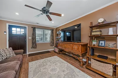 25 Cape Road, Amityville, NY 11701 - Photo 4