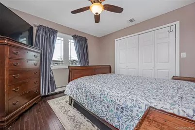 25 Cape Road, Amityville, NY 11701 - Photo 14