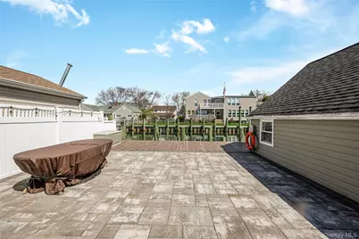25 Cape Road, Amityville, NY 11701 - Photo 20