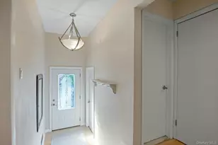 32 Boulder Ln, Goldens Bridge, NY 10526 - Photo 2