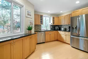 32 Boulder Ln, Goldens Bridge, NY 10526 - Photo 4