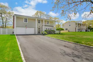 18 Calico Tree Ln, Coram, NY 11727 - Photo 2