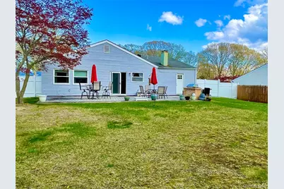 8 Tahoe Court, Coram, NY 11727 - Photo 2