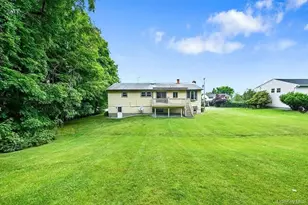 28 Peter Bush Dr, Monroe, NY 10950 - Photo 10
