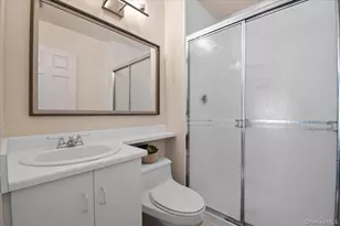 240-30B Oak Park Dr, Douglaston, NY 11362 - Photo 16
