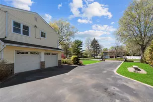 12 Mansfield Ln S, East Northport, NY 11731 - Photo 4