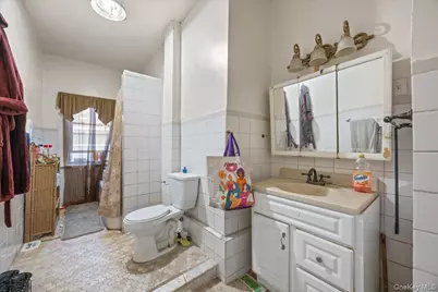512 Warburton Avenue, Yonkers, NY 10701 - Photo 10