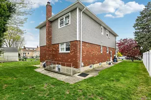 183 Litchfield Ave, Elmont, NY 11003 - Photo 42