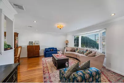 310 Southwood Circle, Syosset, NY 11791 - Photo 10