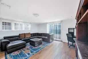 310 Southwood Cir, Syosset, NY 11791 - Photo 26