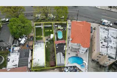 70-07, 70-11 Ditmars Boulevard, Astoria, NY 11370 - Photo 4