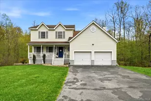 52 Mina Dr, Wappingers Falls, NY 12590 - Photo 2