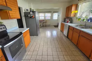 10 Corlies Ave, Poughkeepsie, NY 12601 - Photo 10