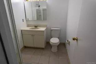 115 Pointe Cir S, Coram, NY 11727 - Photo 10