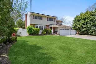 1300 Oak Ave, West Islip, NY 11795 - Photo 2