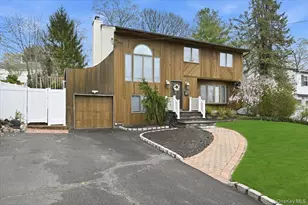 9 Adrian Dr, Ronkonkoma, NY 11779 - Photo 2