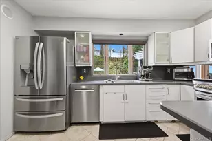 9 Adrian Dr, Ronkonkoma, NY 11779 - Photo 8