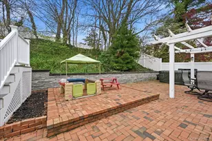 9 Adrian Dr, Ronkonkoma, NY 11779 - Photo 28