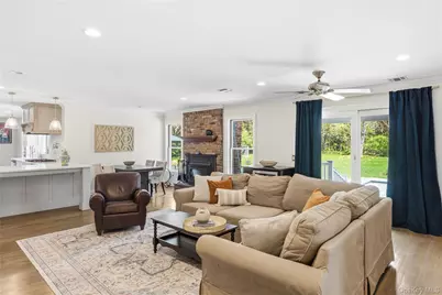 47 Briarfield Lane, Huntington, NY 11743 - Photo 10