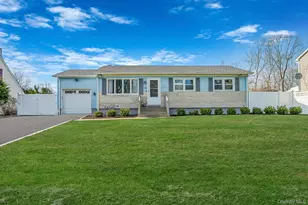 24 Brandywine Dr, Mastic, NY 11950 - Photo 2