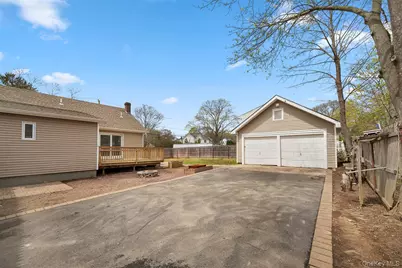 3 Ocean Avenue, Mastic, NY 11950 - Photo 4