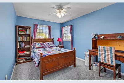 10 Carolee Court, West Islip, NY 11795 - Photo 32