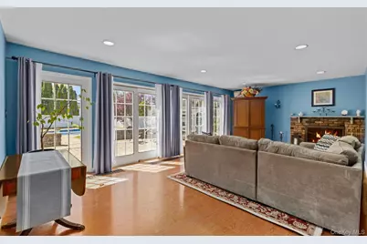 10 Carolee Court, West Islip, NY 11795 - Photo 20