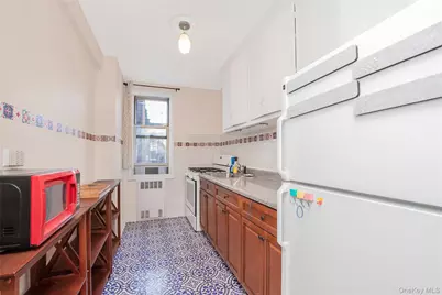 5645 Netherland Avenue #6E, Bronx, NY 10463 - Photo 6