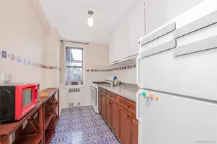 5645 Netherland Ave, Bronx, NY 10463 - Photo 6